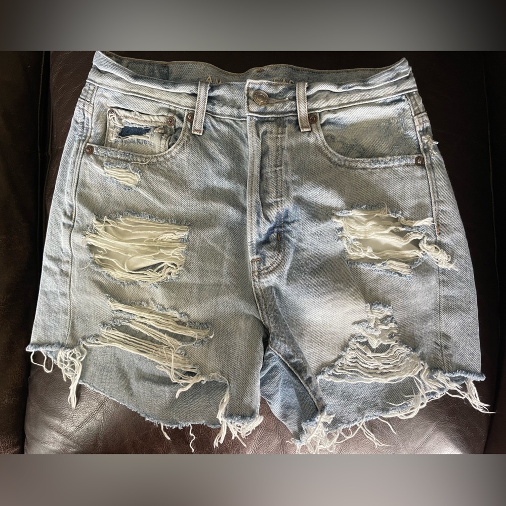 American Eagle 90s Boyfriend Short
